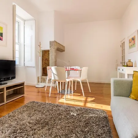 Sao Mamede Downtown *